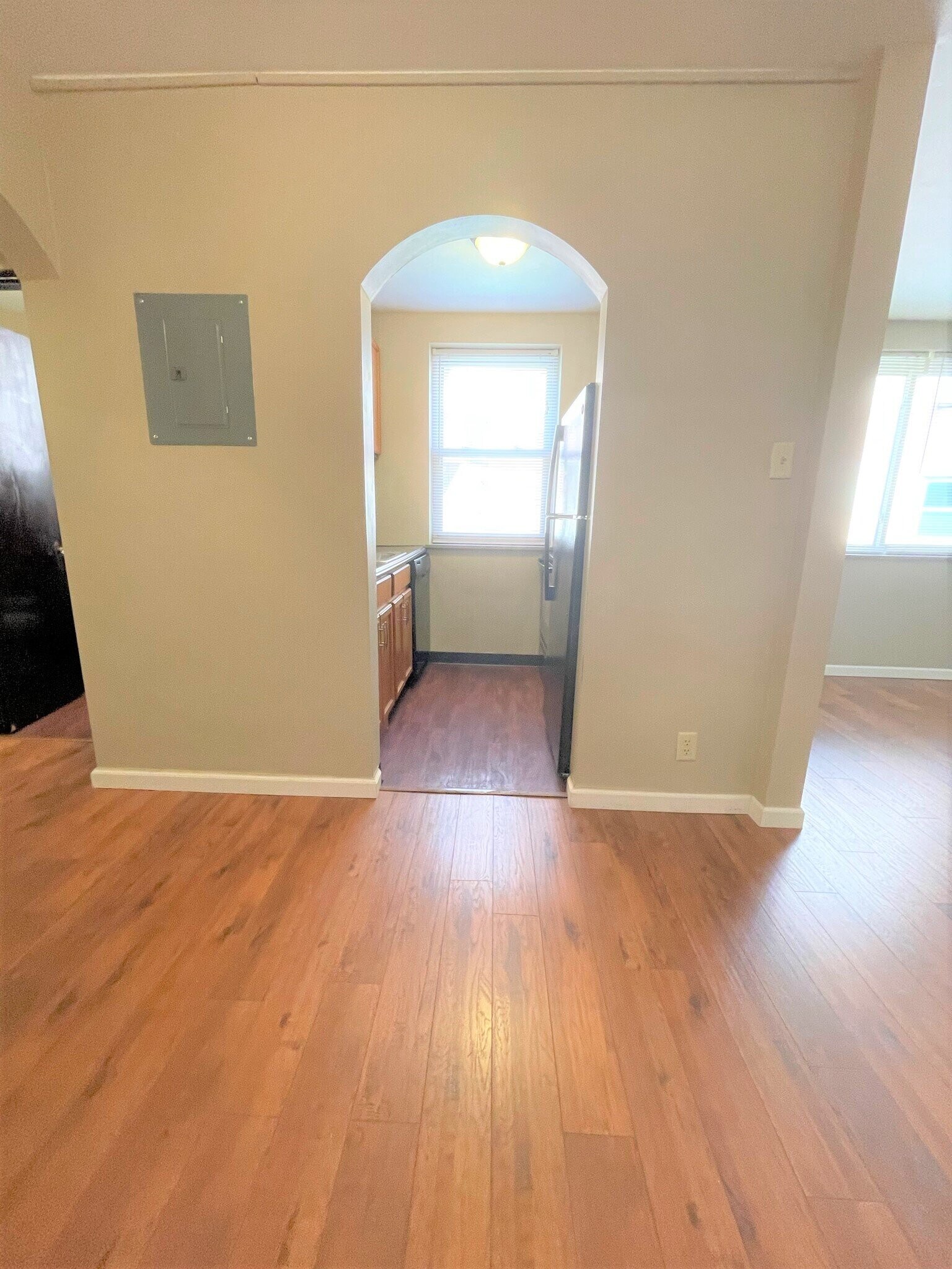 Building Photo - 5712 Phillips Ave