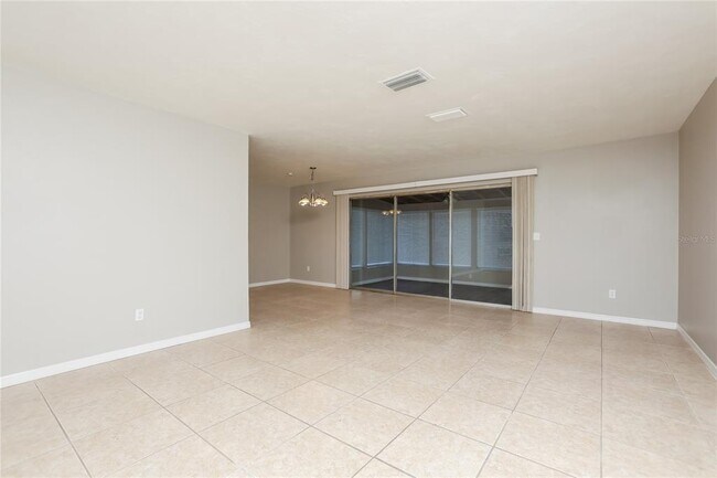 Building Photo - 1560 Fergason Ave