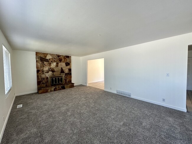 Building Photo - 9967 Electra Ln