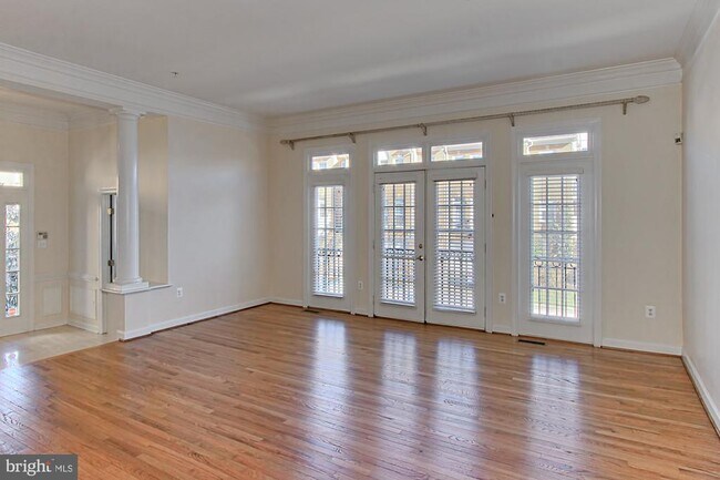 Building Photo - 1850 Brenthill Wy