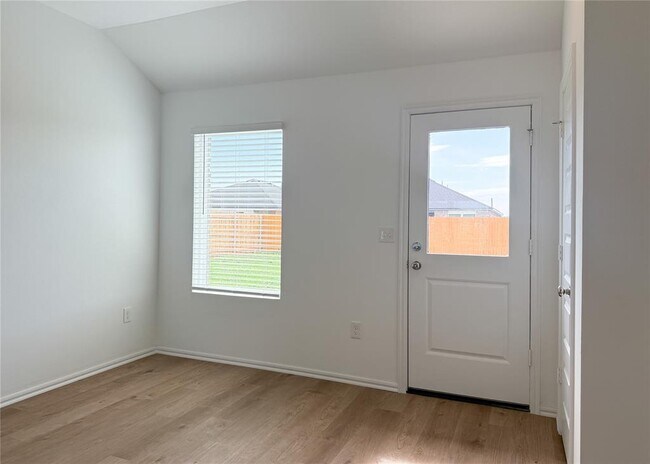 Building Photo - 16208 Lovers Ln