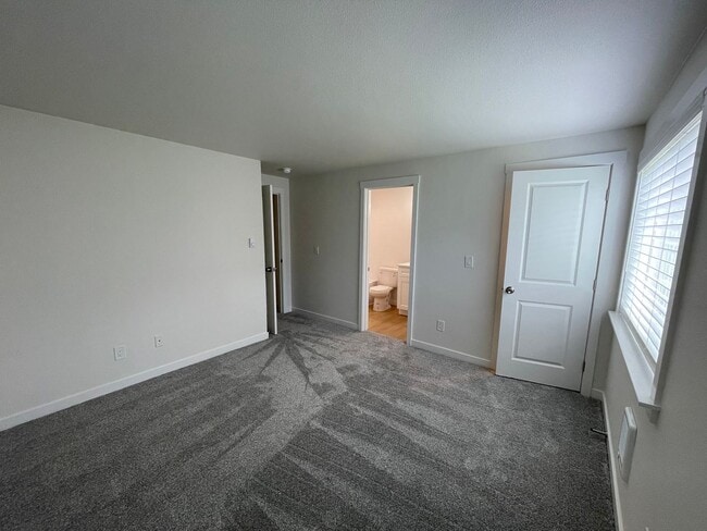 Building Photo - Updated 3-Bedroom Home in Bluegrass Commun...