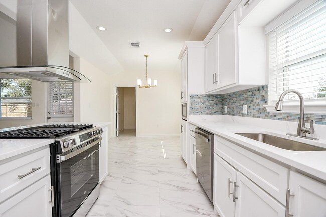 Building Photo - 10402 Kirkhall Dr