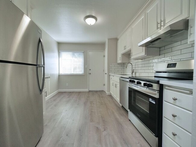 Building Photo - 16016 Marcella St