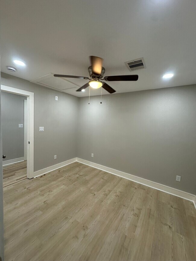 Building Photo - 8223 Wallis St