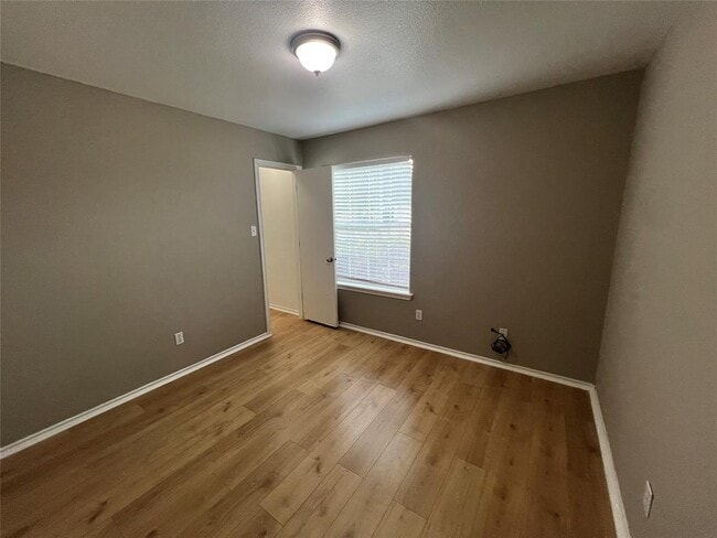 Building Photo - 12817 Chime Dr