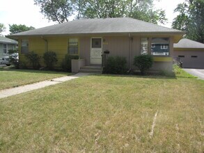 Building Photo - Great location in Richfield,*3Bed*1Bath single family home Avail Now!