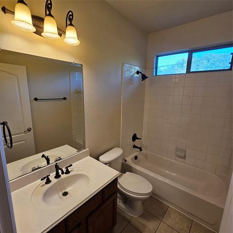 Building Photo - 922 Meadow Flower Ln