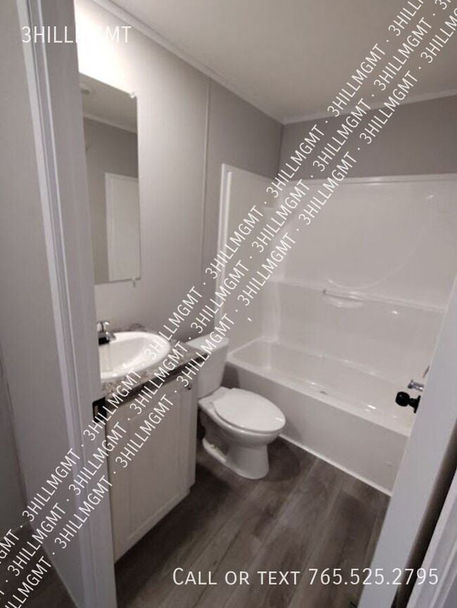 Building Photo - 5600 W Kilgore Ave