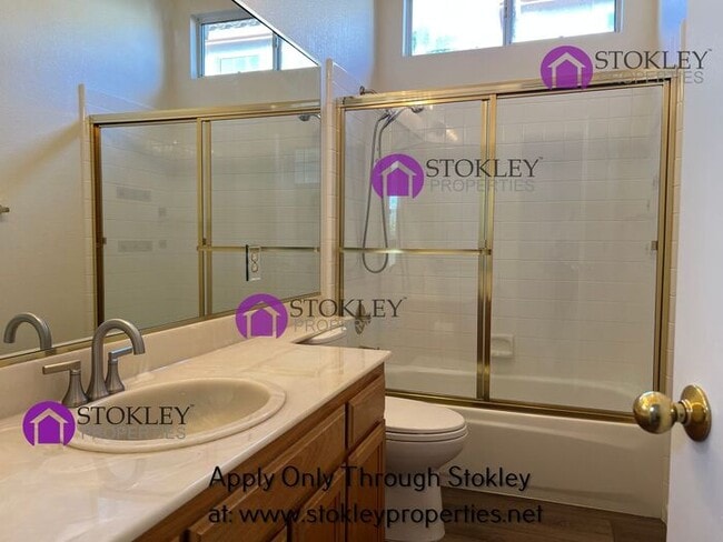 Building Photo - 2133 Bluerock Cir