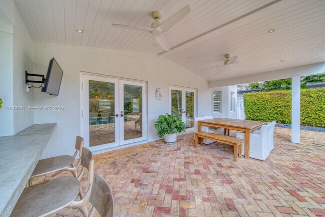 Building Photo - 7621 SW 65th Pl