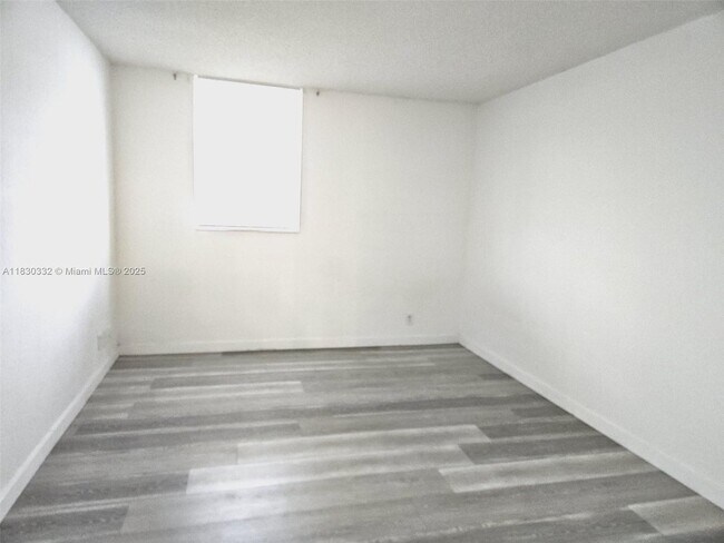 Building Photo - 4550 NW 9th St