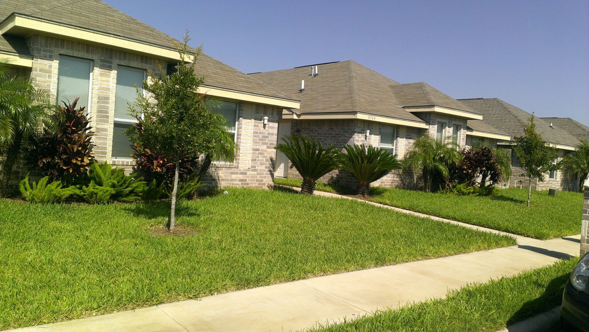 One story --four plex - 3604 Fairmont Ave