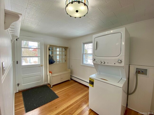 Building Photo - 42 Amity Rd