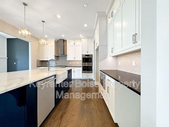 Building Photo - 8081 W Brooks Dr