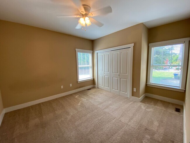 Building Photo - PRE-LEASING FOR AUGUST 2026!