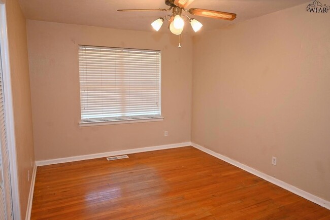Building Photo - 4644 Bunny Run Dr