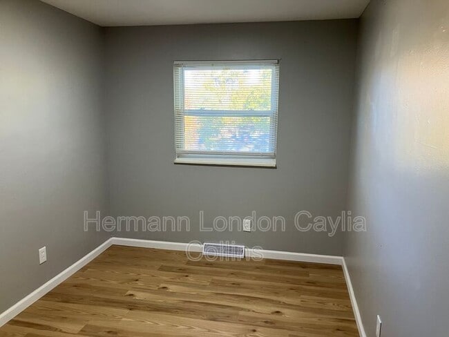 Building Photo - 11016 Saginaw Dr