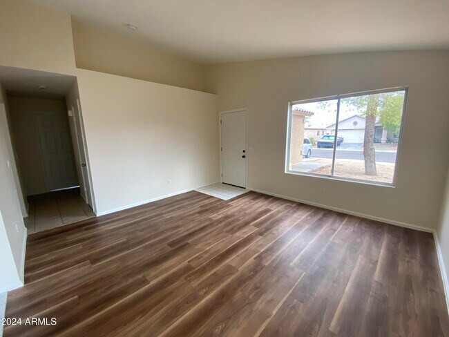 Building Photo - 10849 W Monterosa St