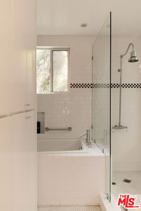 Building Photo - 8322 Ridpath Dr