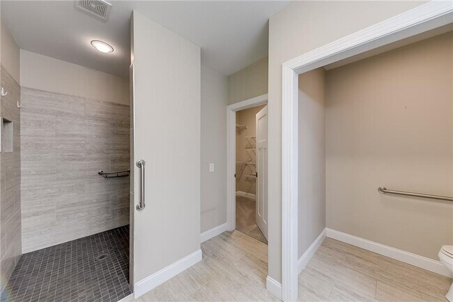 Building Photo - 8365 Wallace Wood Rd