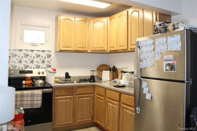 Building Photo - 2229 Crompond Rd