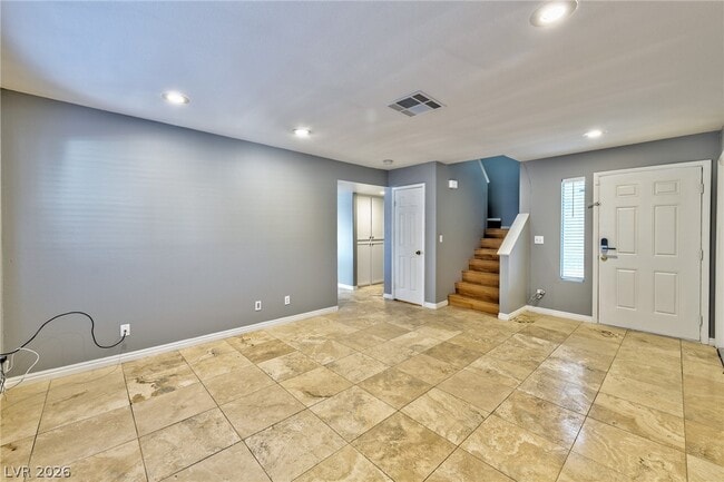 Building Photo - 2078 Waverly Cir