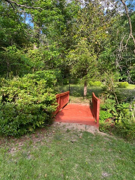 Building Photo - 3300 Evans Mill Rd