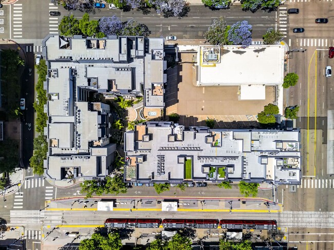 Building Photo - Luxury Downtown San Diego Condo | 2BR/2BA at Park Blvd West – $3,300/mo