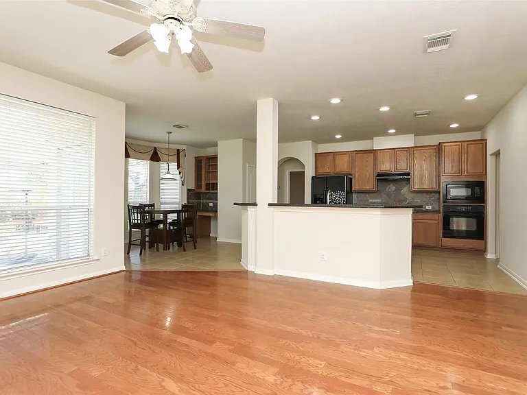 Building Photo - 6523 Trenton Lake Ln