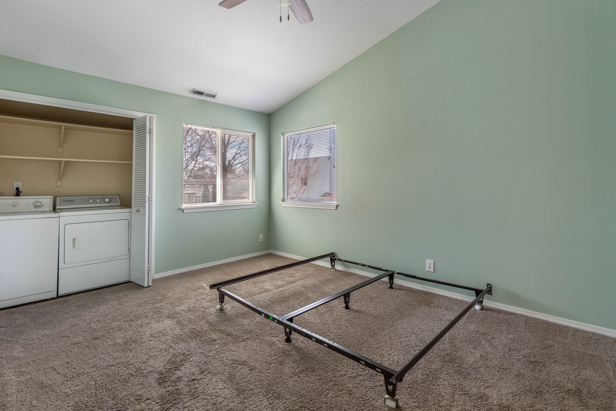 Building Photo - 509 State St