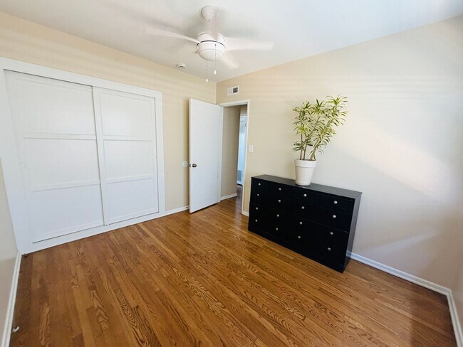 Building Photo - Amazing Cottage Style Home with Ocean Views Only Steps to the Beach in South Redondo!