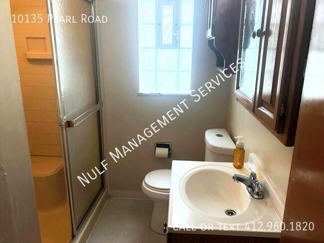 Building Photo - 10135 Pearl Rd