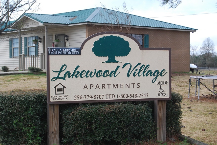 Lakewood Village 4350 Lakewood Vlg Cedar Bluff AL 35959 Apartment