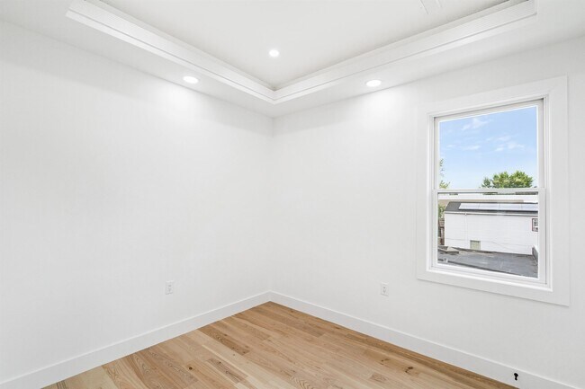Building Photo - 125 Collard St
