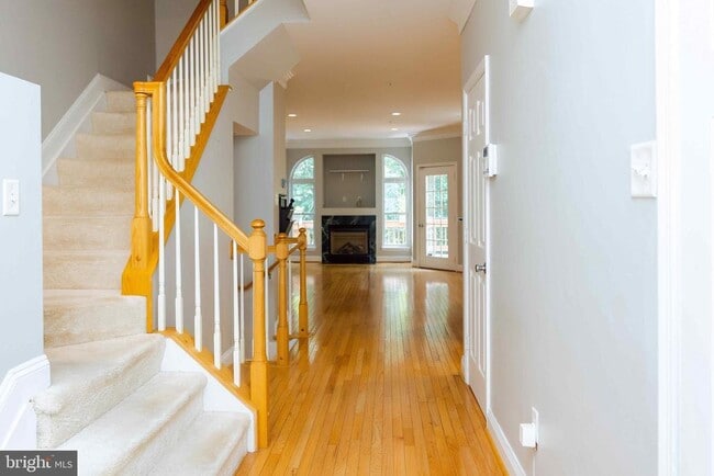 Building Photo - 6029 Blue Point Ct