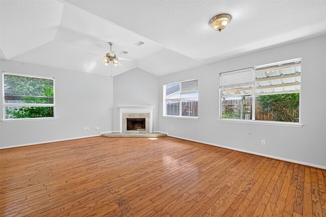 Building Photo - 2942 Blue Dawn Dr