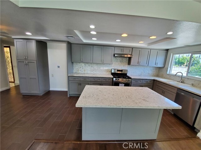 Building Photo - 588 W 17th St