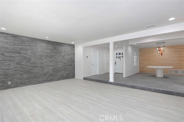 Building Photo - 5047 Orrville Ave