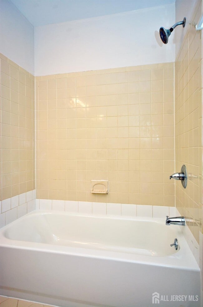 Building Photo - 25 Goodwin Dr