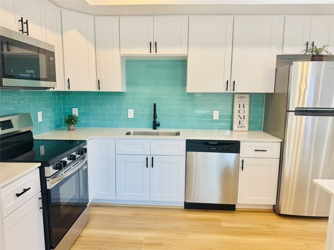 Building Photo - 5420 Elysian St