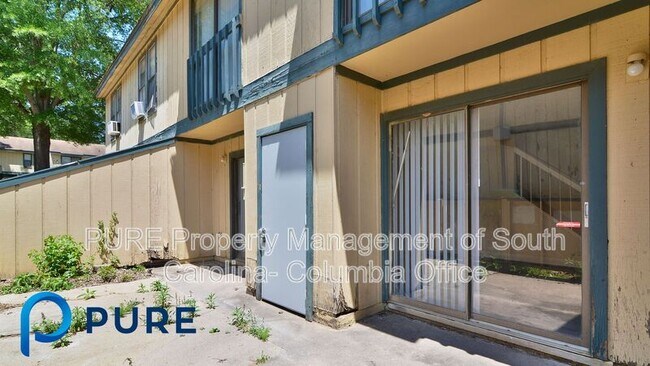 Building Photo - 521 Hickory Hill Dr