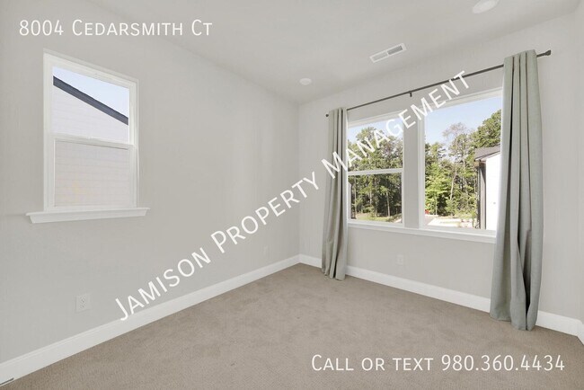 Building Photo - 8004 Cedarsmith Ct