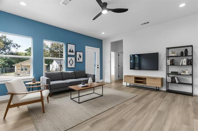 Building Photo - 2724 Swanson St