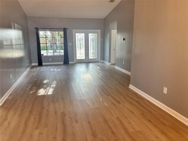 Building Photo - 13941 SW 136th Pl