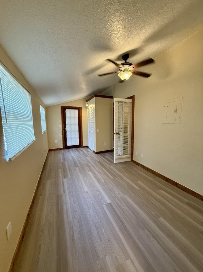 Building Photo - 17503 30th Ln N