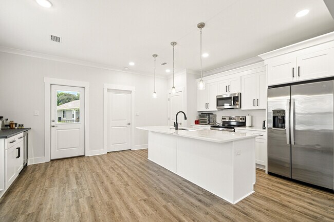 Building Photo - 228 Speckled Trout Ln N