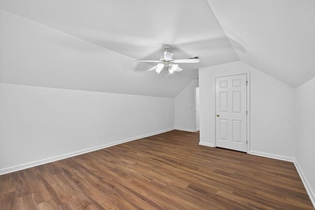 Building Photo - 2467 Bittersweet Cir