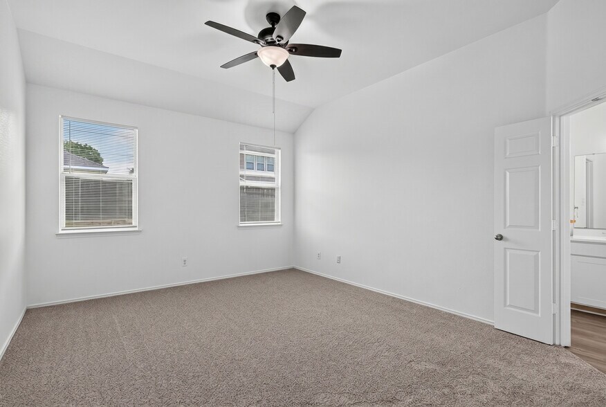 Building Photo - 1009 Youkum Ct