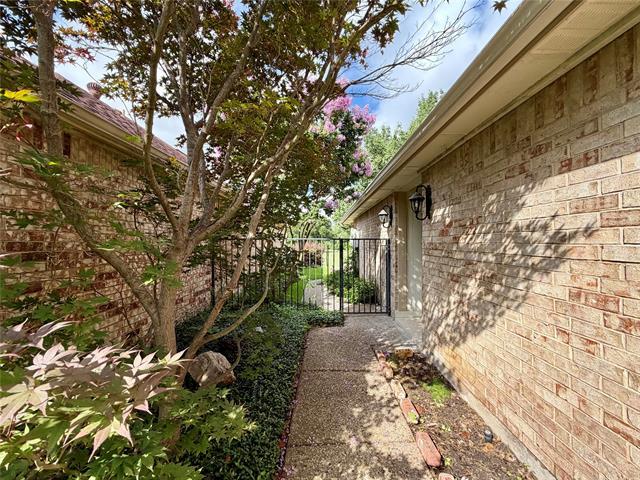 Building Photo - 3212 Laurel Oaks Ct